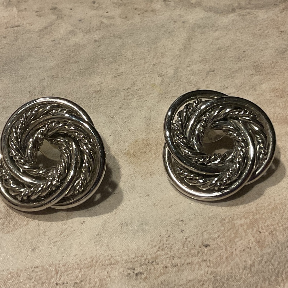 Twisted Knot pierced earrings Silvertone 1” diameter vintage